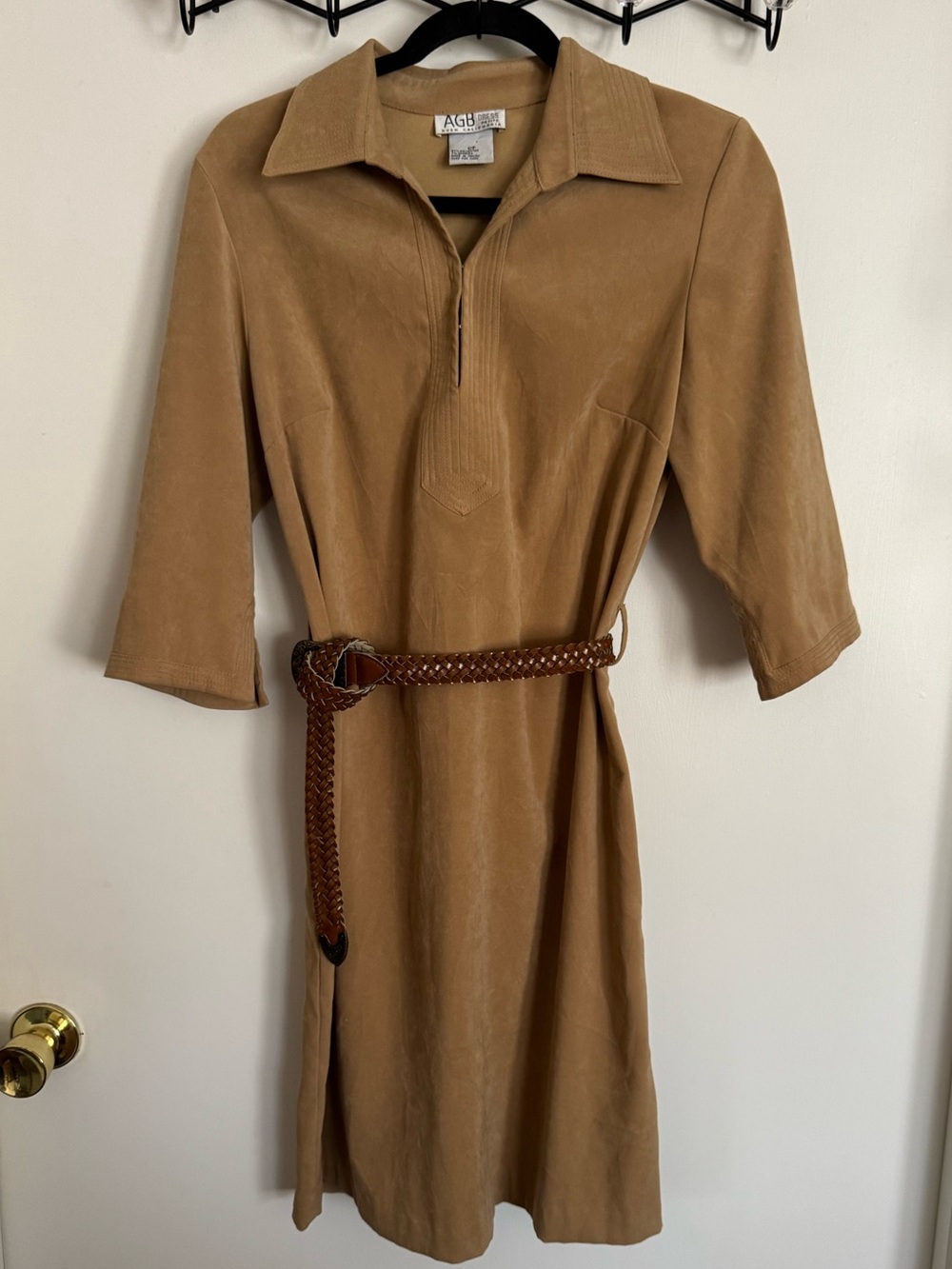 Vintage Y2K 90s does 60s Tan AGB Faux Suede Collared Midi Dress w 3/4 Sleeves